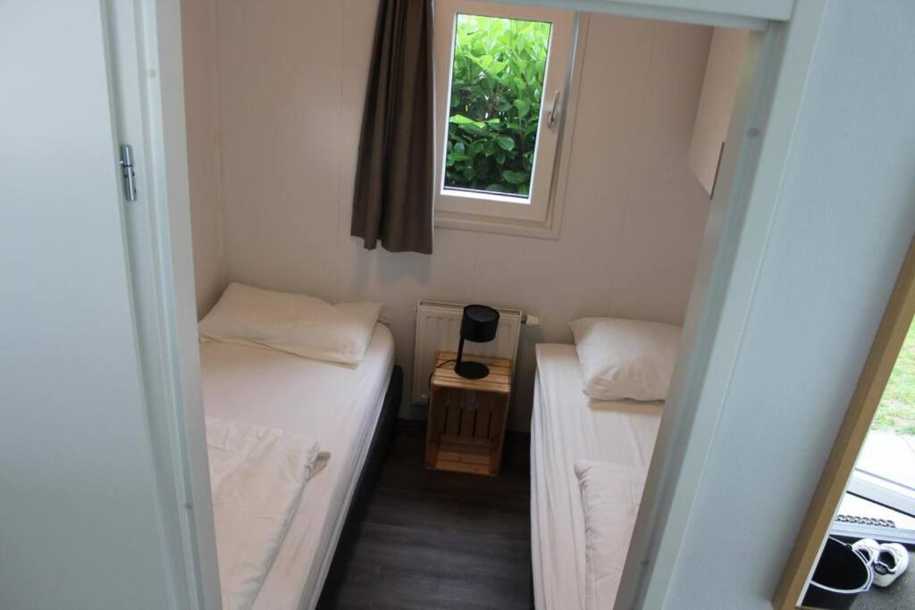 Vakantiehuis Met Vijverzicht Lathum Buitenkant foto