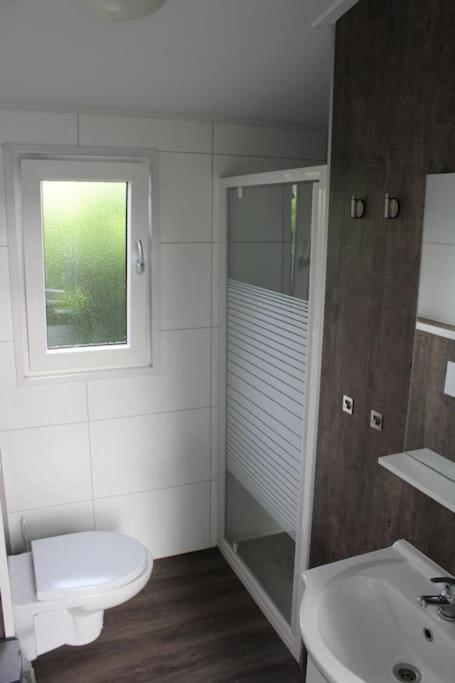 Vakantiehuis Met Vijverzicht Lathum Buitenkant foto