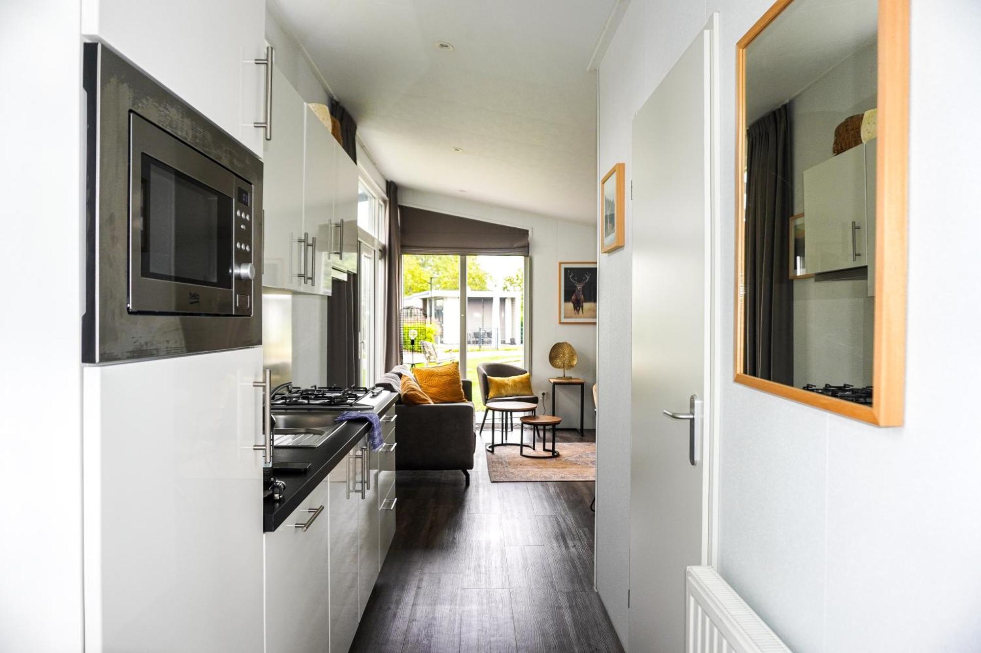 Vakantiehuis Met Vijverzicht Lathum Buitenkant foto