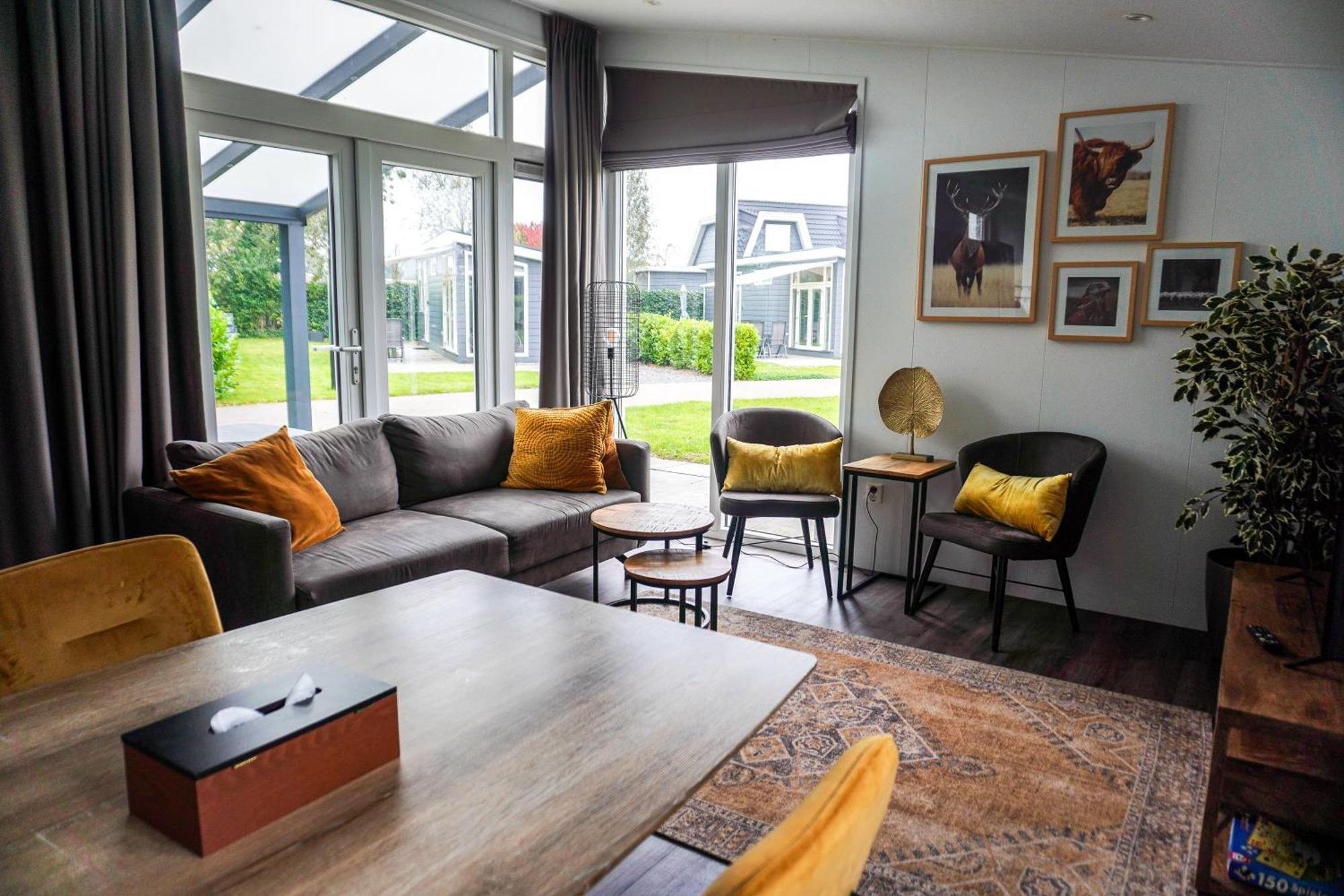 Vakantiehuis Met Vijverzicht Lathum Buitenkant foto